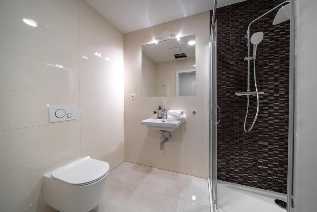 Apartment Cavallo Romantic Rooftop L Studio City Center Balcony Prague